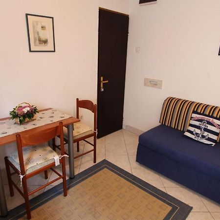 Apartments Trupec Malinska Exterior photo