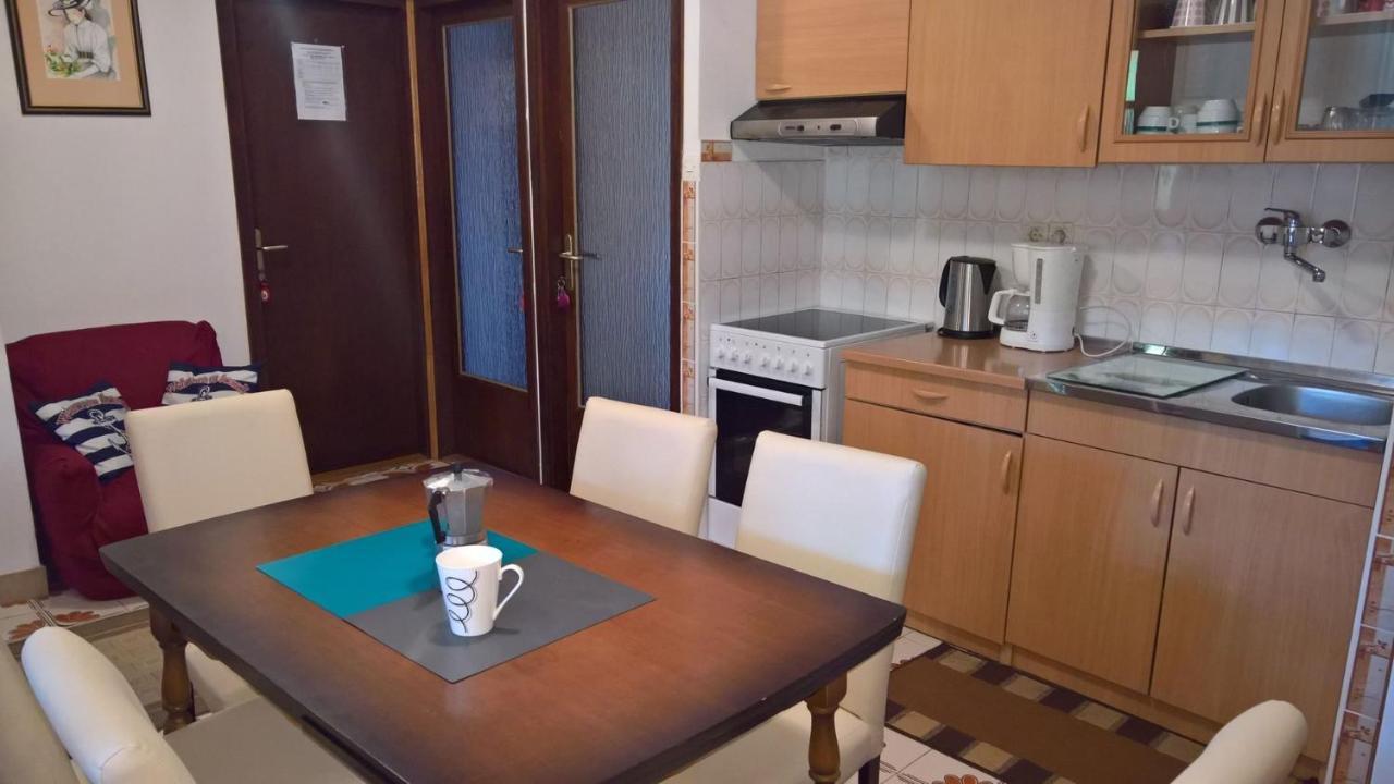 Apartments Trupec Malinska Exterior photo