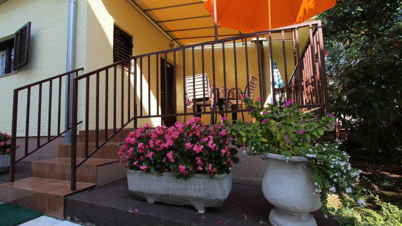 Apartments Trupec Malinska Exterior photo