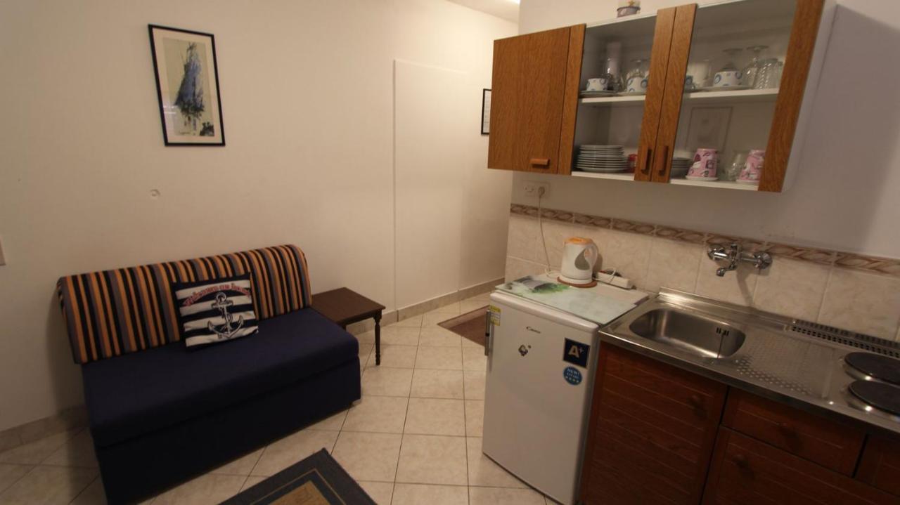 Apartments Trupec Malinska Exterior photo