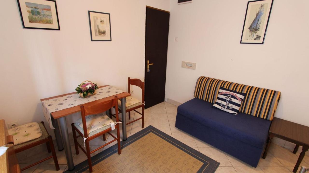 Apartments Trupec Malinska Exterior photo